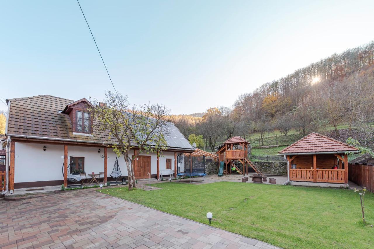 Ferienwohnung Hepehuta Haziko Háromhuta Exterior foto