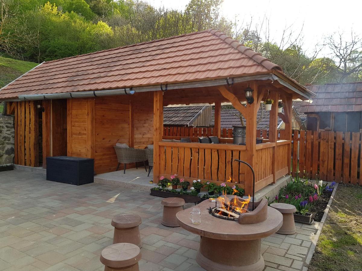 Ferienwohnung Hepehuta Haziko Háromhuta Exterior foto